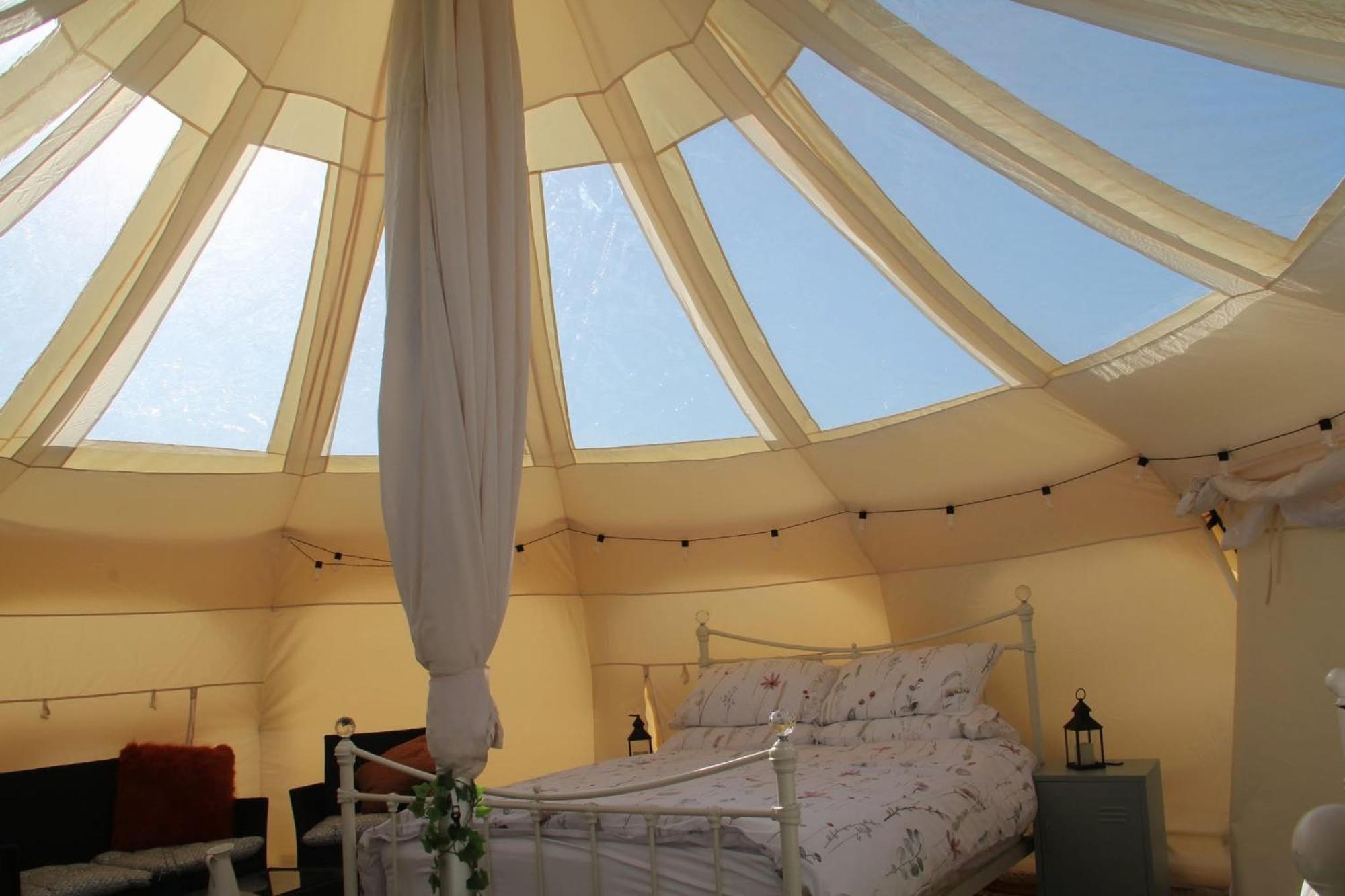 Tal-Y-Fan Farm 6M Stargazer Tent Bridgend  Eksteriør billede