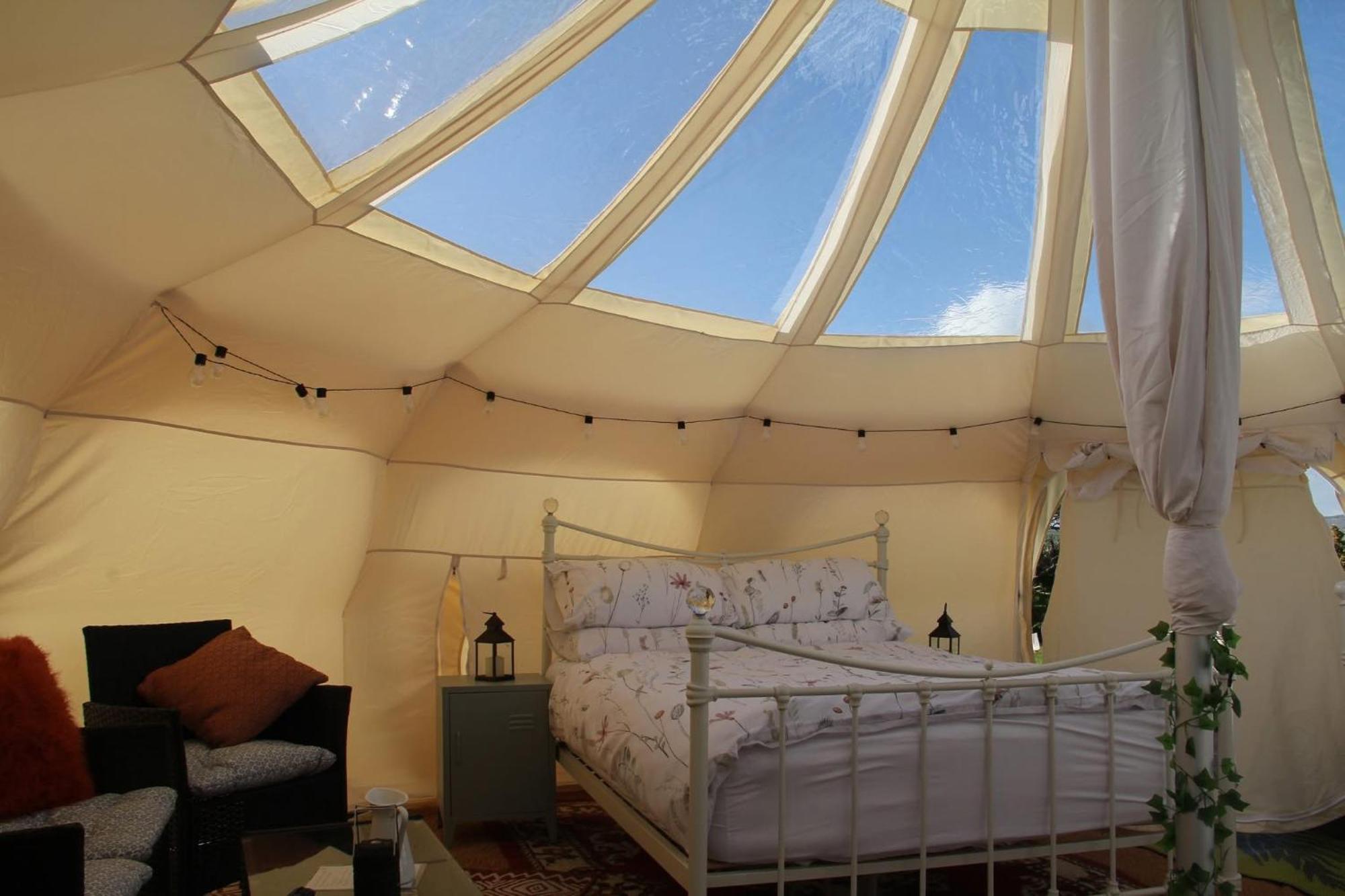 Tal-Y-Fan Farm 6M Stargazer Tent Bridgend  Eksteriør billede